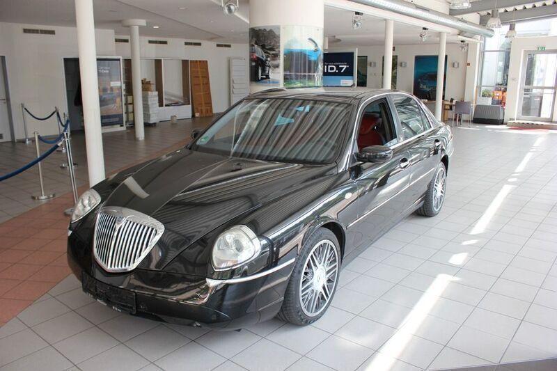 Schwarz Gebraucht 2009 Lancia Thesis Limousine | 9.990 € - Bild 1/4