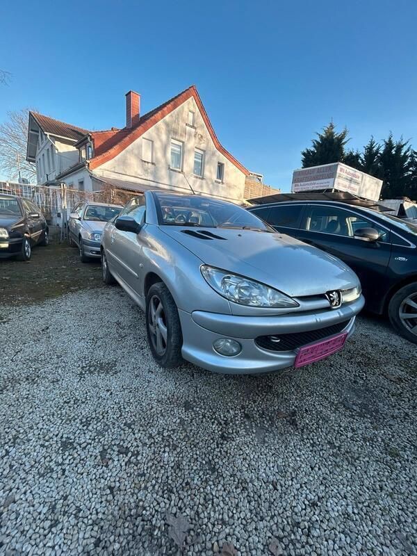 Silber Gebraucht 2004 Peugeot 206 CC Cabrio | 1.400 € (Fairer Preis) - Bild 1/4