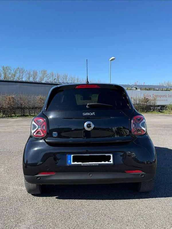 Gebraucht Smart ForFour Electric Drive 60 kW (82 PS) 2021 Schwarz Kleinwagen