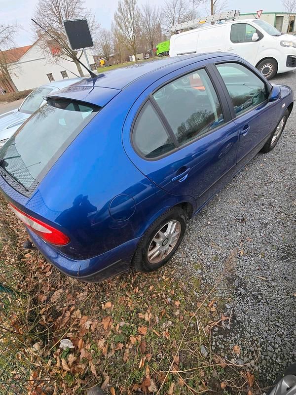 Gebraucht Seat Toledo 101 PS (74 kW) 2004 Blau Limousine