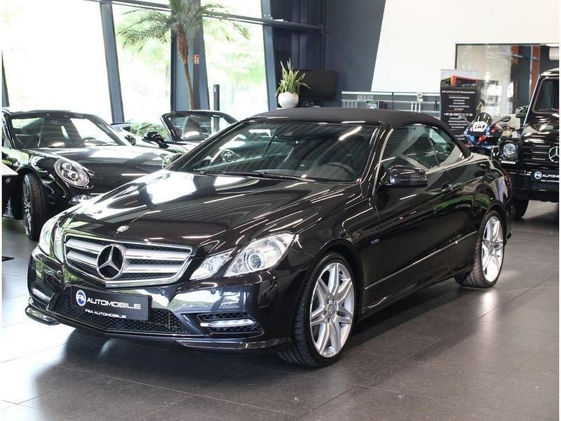 Gebraucht Mercedes E350 AMG line 306 PS (225 kW) 2012 Schwarz Cabrio