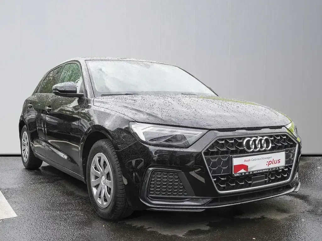 Usata Audi A1 Sportback 85 CV (62 kW) 2025 Nero Utilitaria