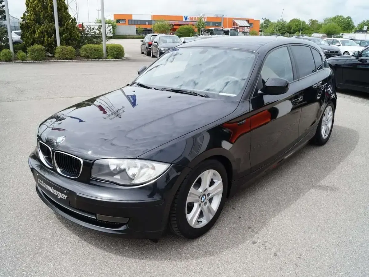 Gebraucht BMW 120 Performance 177 PS (130 kW) 2010 Schwarz Kleinwagen