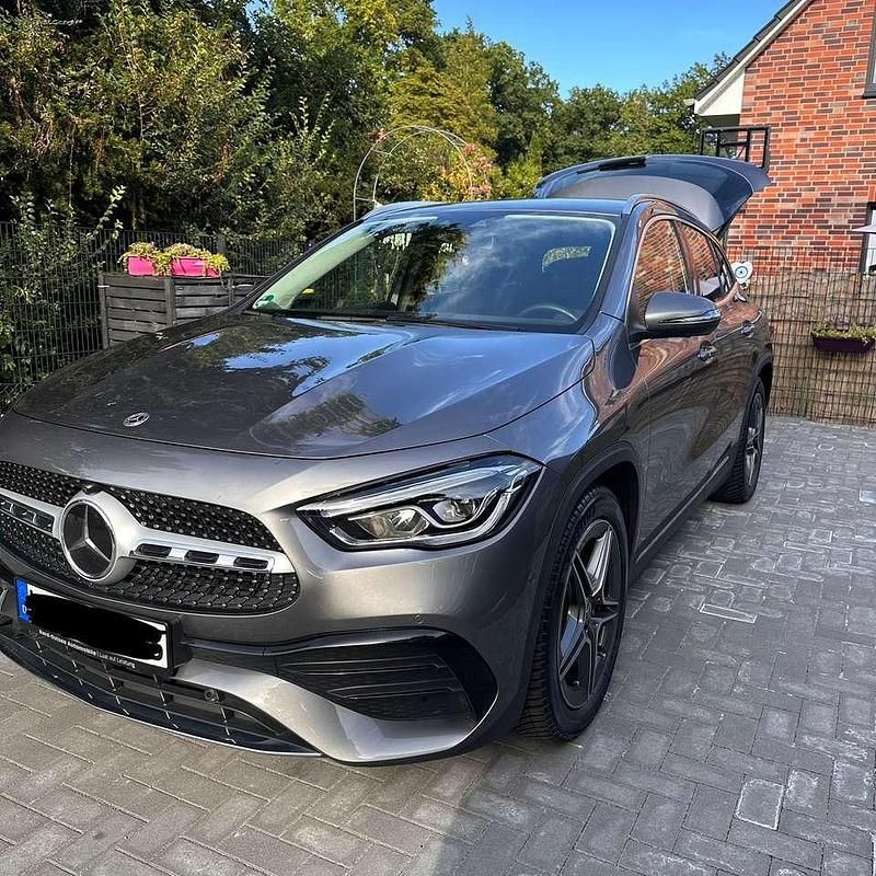 Gebraucht Mercedes GLA250 224 PS (164 kW) 2020 Grau SUV