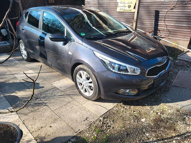 Gebraucht Kia Ceed Platinum Edition 128 PS (94 kW) 2015 Grau Kleinwagen