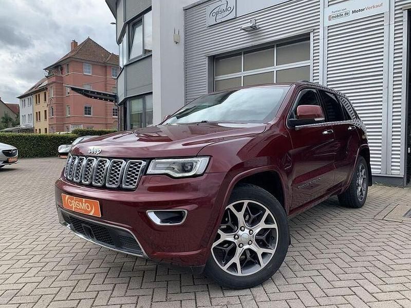 Velvet red pearl coat (metallic) Gebraucht 2020 Jeep Grand Cherokee Overland SUV | 32.440 € (Fairer Preis) - Bild 1/4