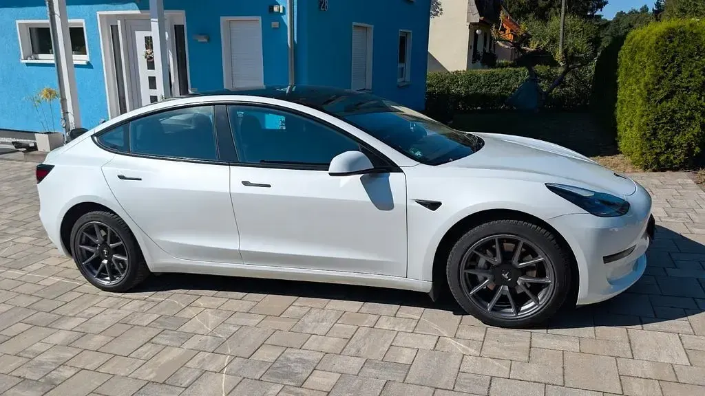 Gebraucht Tesla Model 3 RWD 208 kW (283 PS) 2022 Weiß Limousine