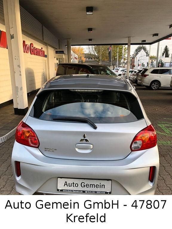 Gebraucht Mitsubishi Space Star Select 71 PS (52 kW) 2024 Silber Limousine