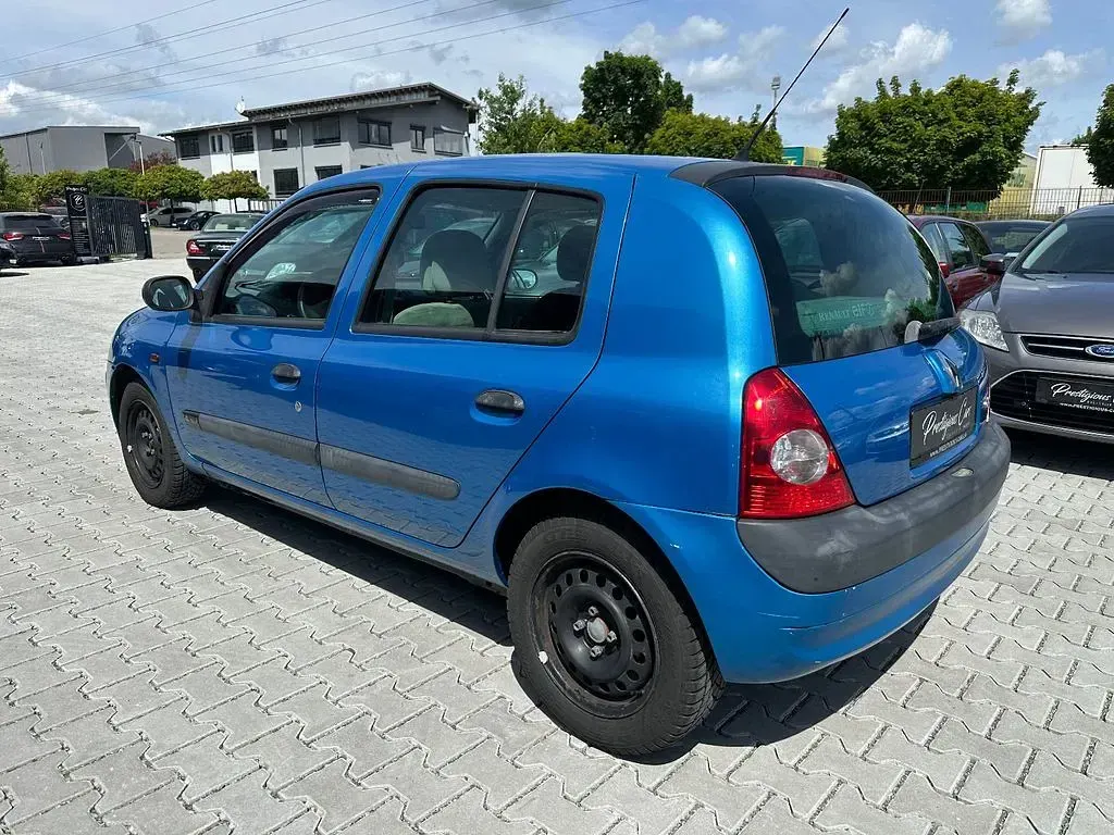 Occasion Renault Clio II Privilege 98 ch (72 kW) 2001 Bleue Berline