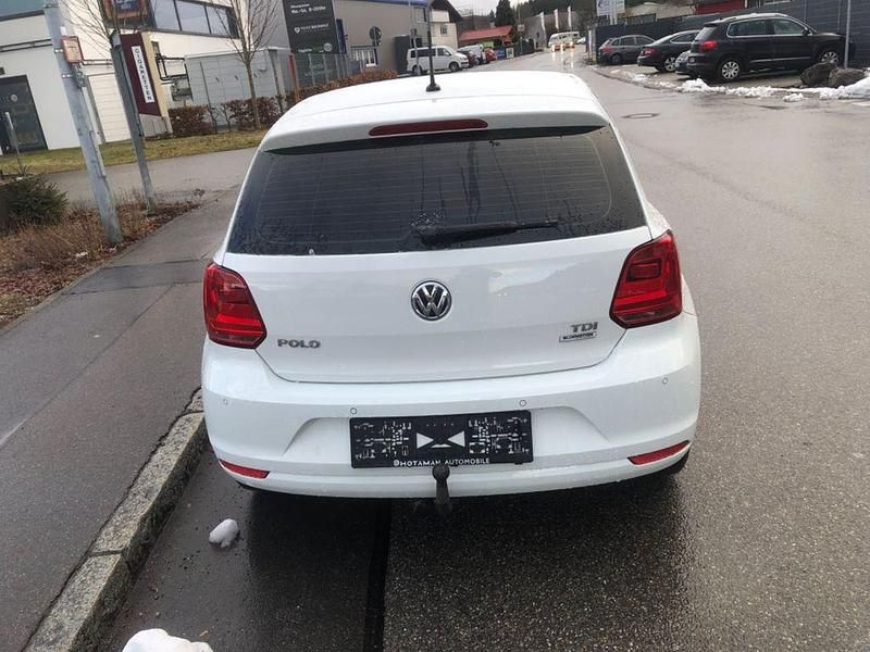 Gebraucht VW Polo Comfortline 75 PS (55 kW) 2015 Weiß Limousine