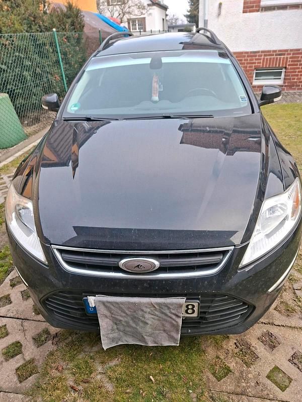Schwarz Gebraucht 2011 Ford Mondeo Kombi | 3.500 € (Superpreis) - Bild 1/4