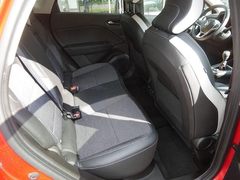 Gebraucht Renault Captur Techno 140 PS (102 kW) 2023 Rot SUV