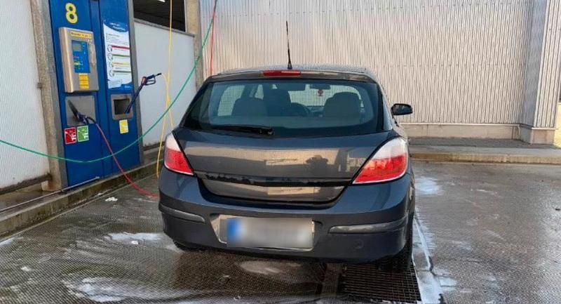 Gebraucht Opel Astra 90 PS (66 kW) 2006 Grau Limousine