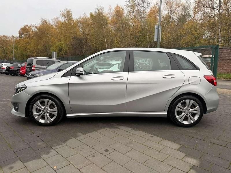 Gebraucht Mercedes B200 156 PS (114 kW) 2017 Polarsilber  metalliclack Van / Kleinbus