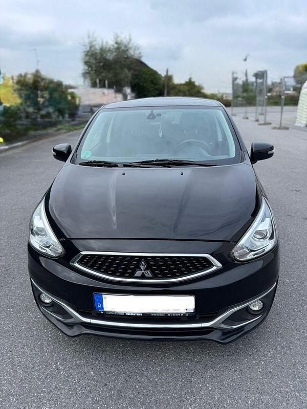 Schwarz Gebraucht 2016 Mitsubishi Space Star Top Kleinwagen | 4.900 € (Guter Preis) - Bild 1/4