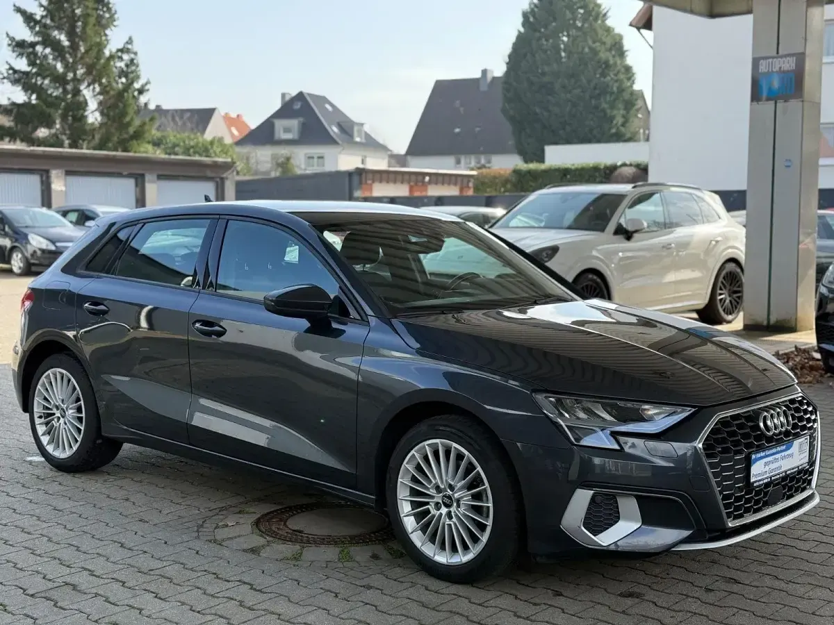 Second-hand Audi A3 Advanced 150 CP (110 kW) 2022 Gri Berlinǎ