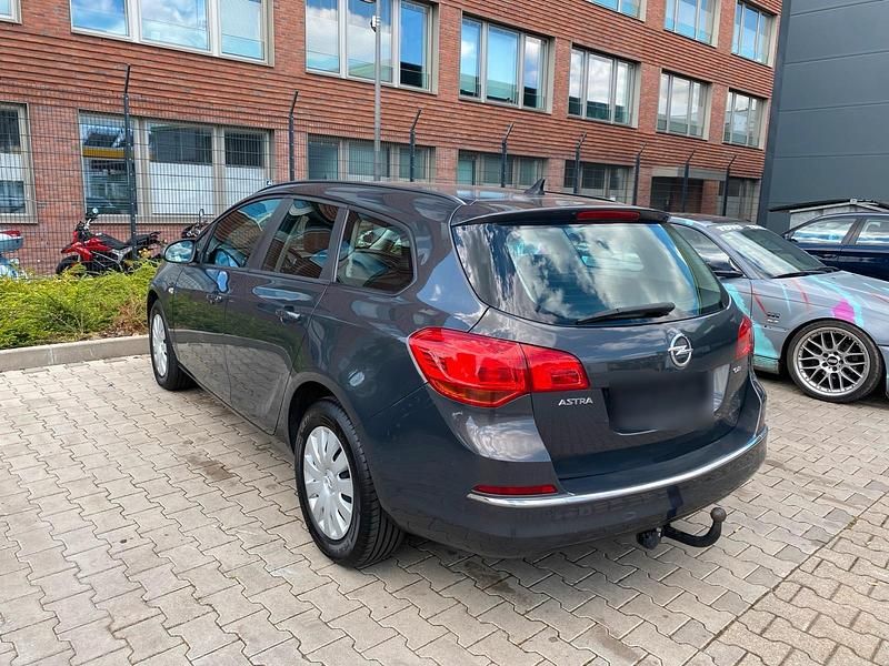 Gebraucht Opel Astra 110 PS (80 kW) 2015 Grau Kombi