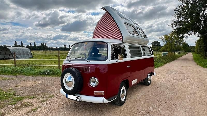 Rot Gebraucht 1969 VW T2 Van | 39.500 € - Bild 1/4