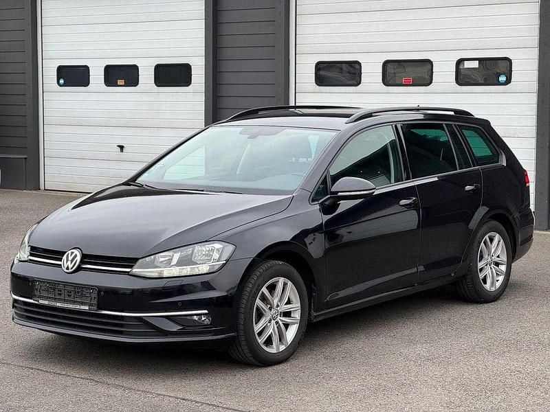 Schwarz Gebraucht 2020 VW Golf VII Comfortline Kombi | 11.500 € (Superpreis) - Bild 1/4