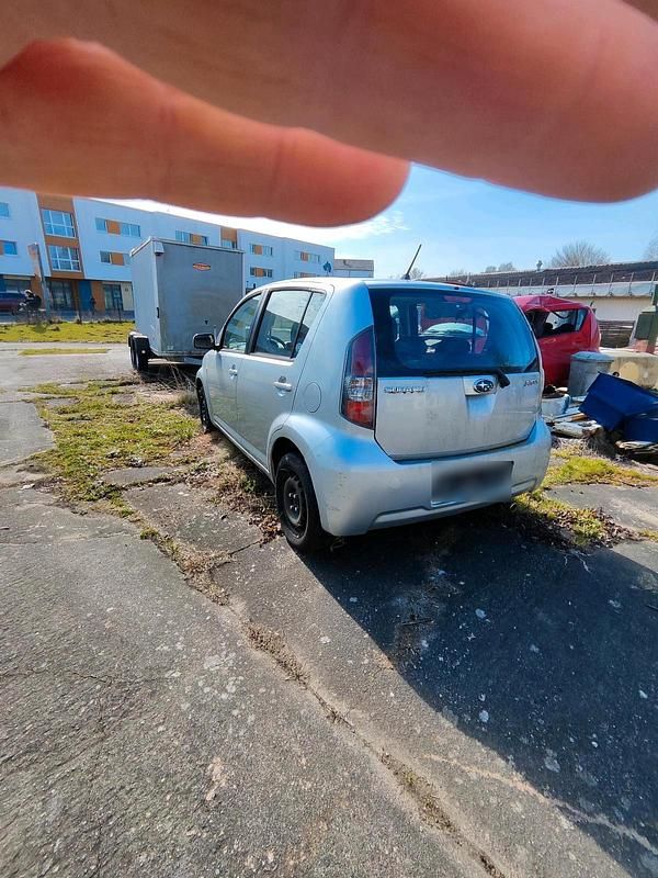 Gebraucht Subaru Justy 69 PS (50 kW) 2010 Silber Kleinwagen