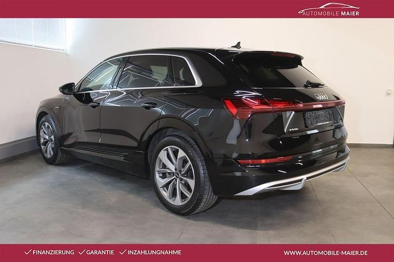 Gebraucht Audi e-tron S-Line 230 kW (313 PS) 2022 Schwarz SUV