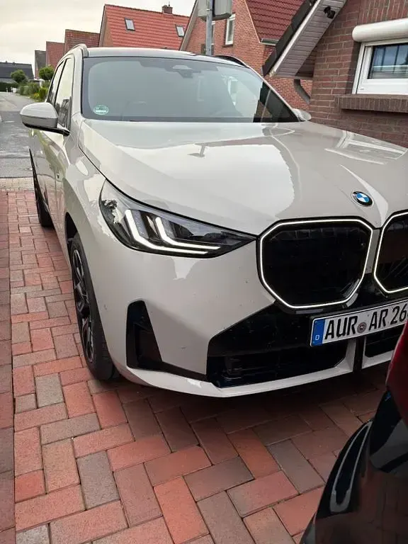 Gebraucht BMW X3 Performance 197 PS (144 kW) 2025 Beige SUV