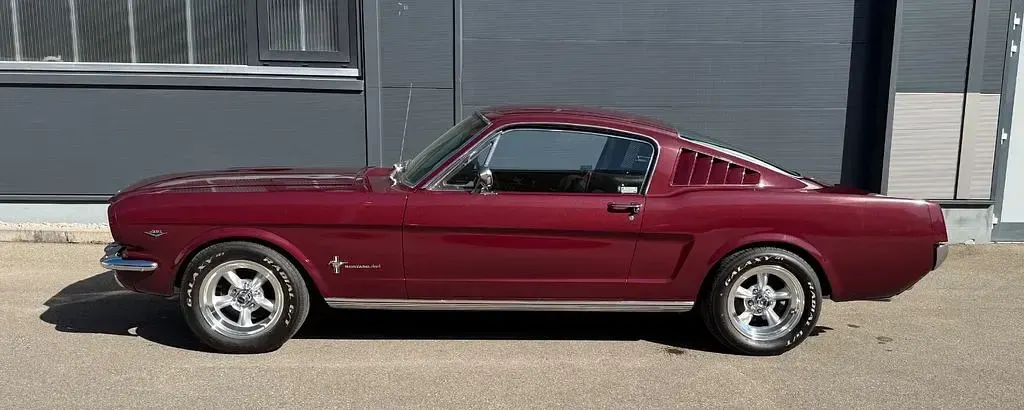 Używany Ford V8 Fastback 203 KM (149 kW) 1965 Czerwony