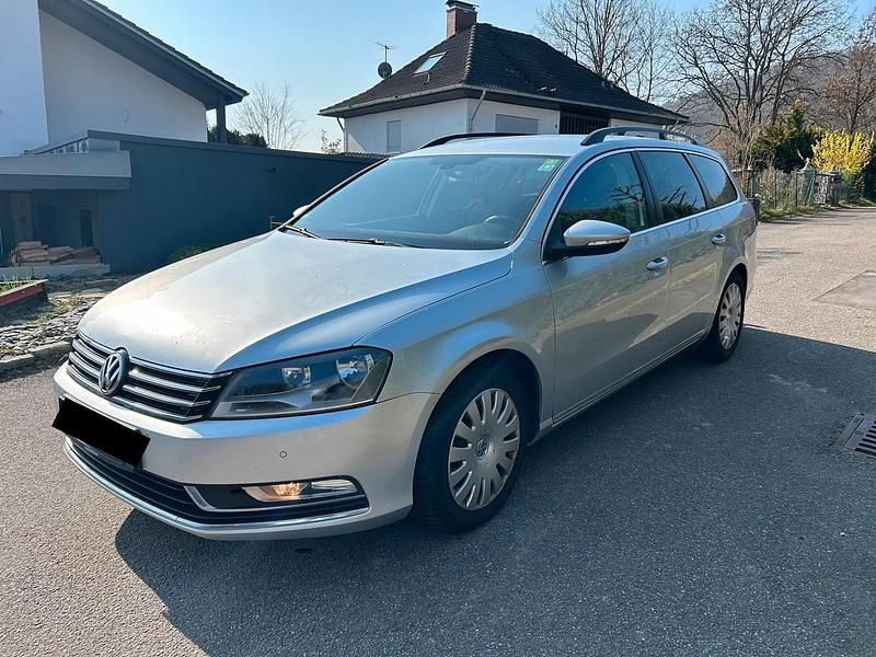 Gebraucht VW Passat 140 PS (102 kW) 2013 Silber Kombi