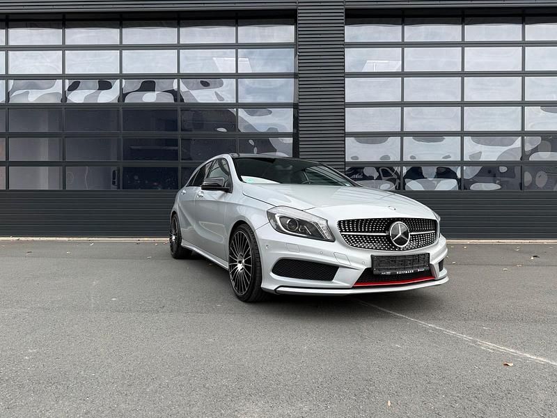 Silber Gebraucht 2014 Mercedes A220 Limousine | 16.490 € (Fairer Preis) - Bild 1/4