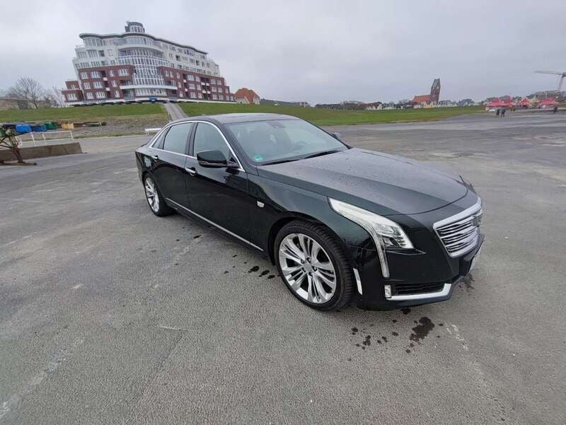 Grün Gebraucht 2016 Cadillac CT6 Limousine | 34.900 € - Bild 1/4