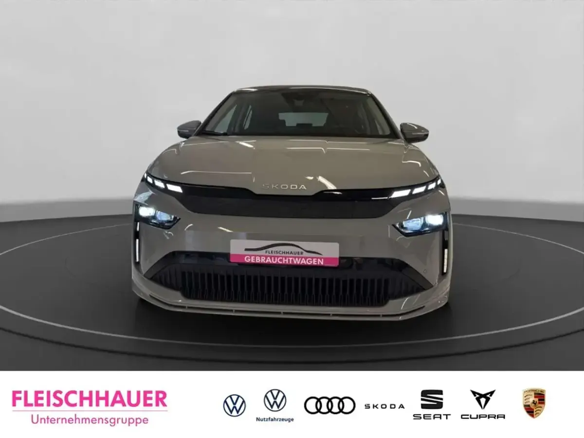 Gebraucht Skoda Enyaq iV Loft 210 kW (286 PS) 2025 Grau SUV