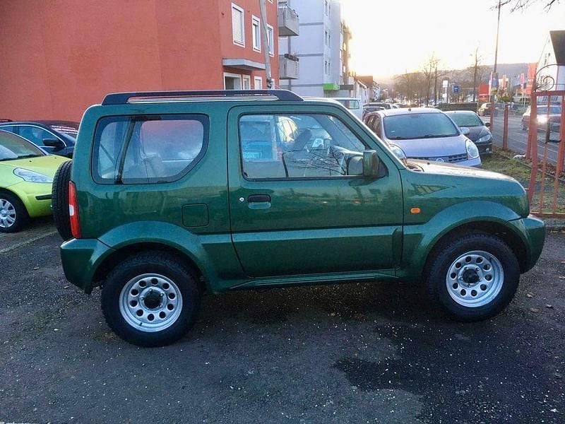 Gebraucht Suzuki Jimny 86 PS (63 kW) 2011 Grün SUV