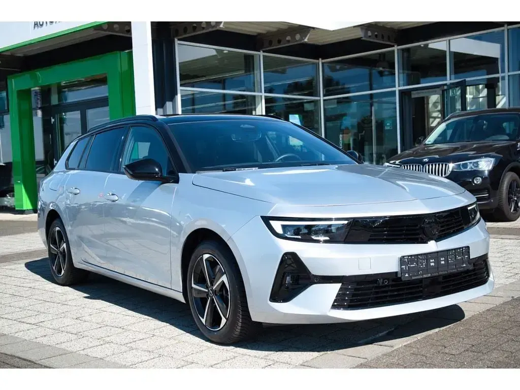 Gebraucht Opel Astra 131 PS (96 kW) 2025 Grau Kleinwagen
