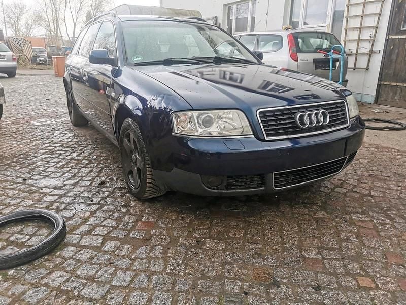 Second-hand Audi A6 192 CP (141 kW) 1999 Albastru Break