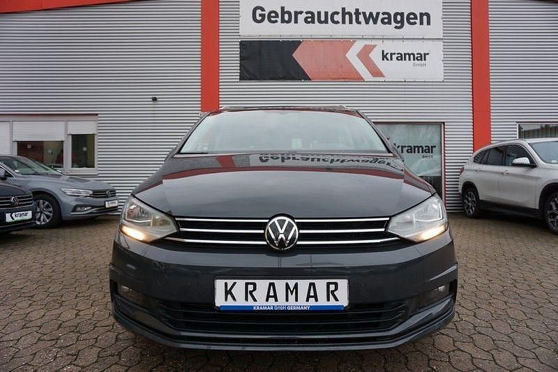 Gebraucht VW Touran Comfortline 150 PS (110 kW) 2021 Grau Van / Kleinbus
