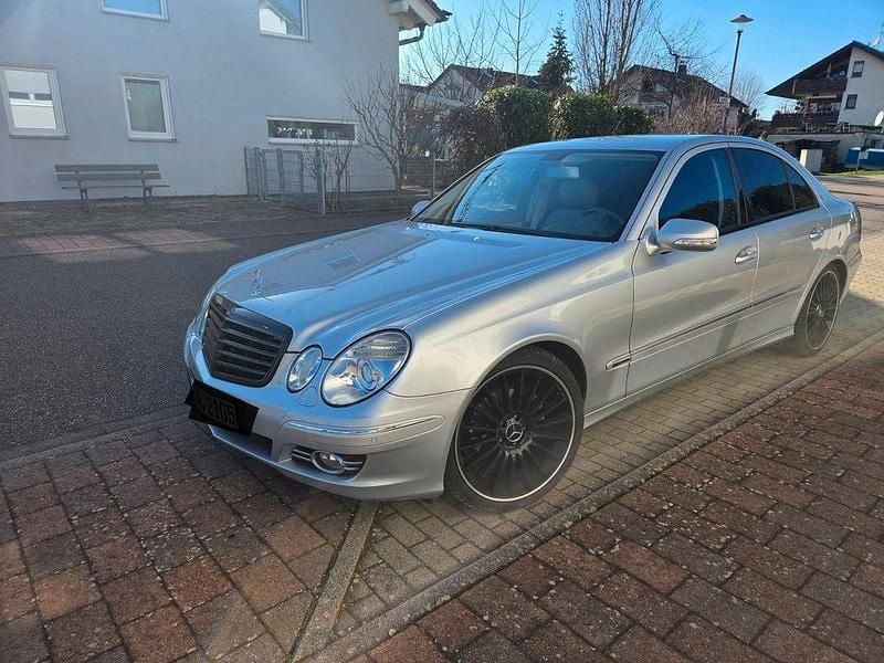 Gebraucht Mercedes E280 Avantgarde 231 PS (169 kW) 2006 Silber Limousine