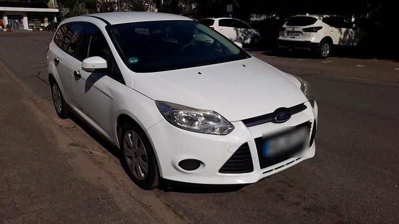 Second-hand Ford Focus 101 CP (74 kW) 2014 Alb Break