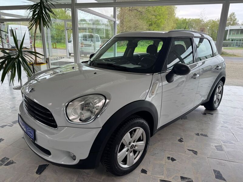 Weiß Gebraucht 2013 Mini One Countryman SUV | 8.990 € (Teuer) - Bild 1/4