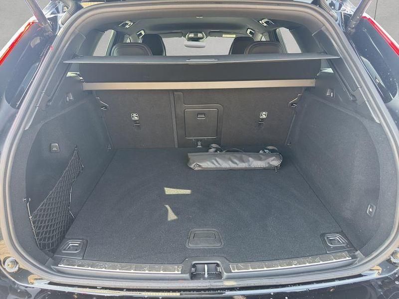 Gebraucht Volvo XC60 Plus 250 PS (183 kW) 2024 Schwarz SUV