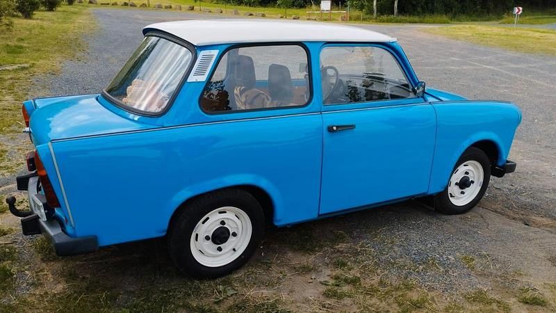 Blau Gebraucht 1986 Trabant 601 Limousine | 6.600 € - Bild 1/4