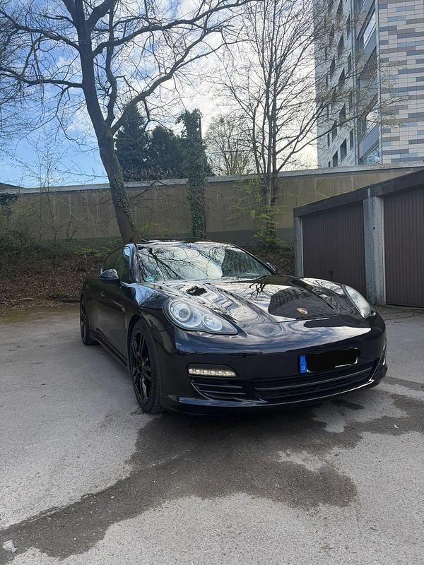 Gebraucht Porsche Panamera 400 PS (294 kW) 2010 Schwarz Kleinwagen