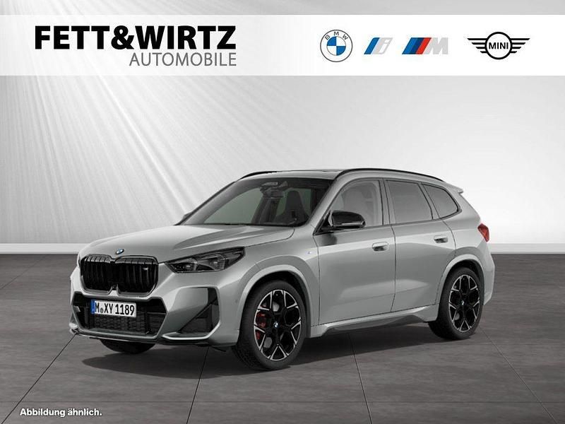 Spacesilber metallic Gebraucht 2025 BMW X1 Efficient Dynamics SUV | 55.799 € (Teuer) - Bild 1/3