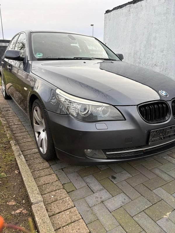 Gebraucht BMW 520 170 PS (125 kW) 2007 Grau Limousine