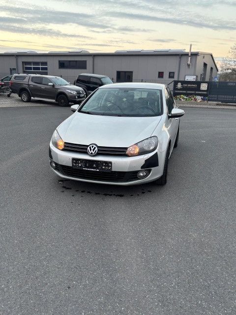 Grau Gebraucht 2012 VW Golf VII Move Limousine | 4.400 € (Superpreis) - Bild 1/4