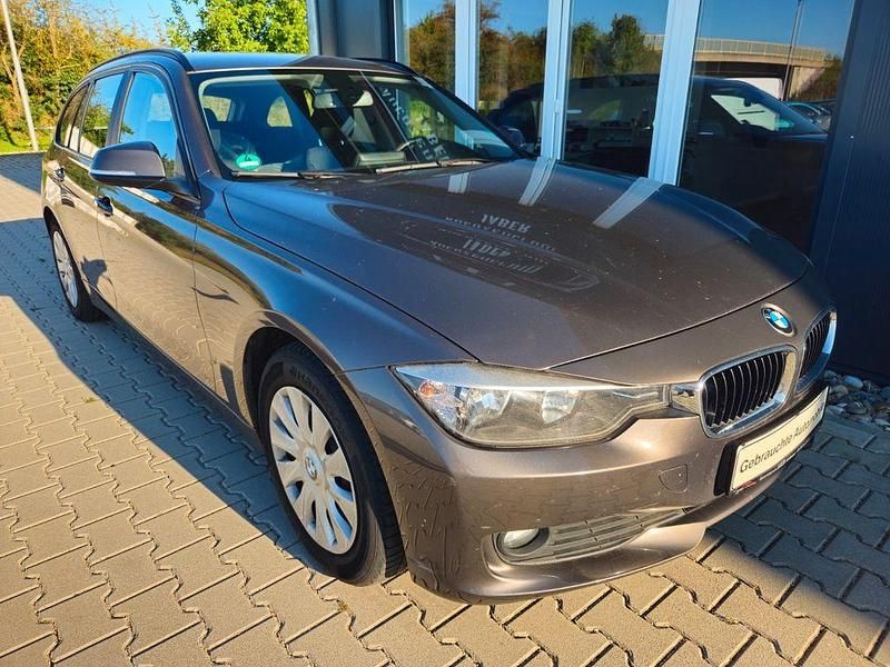 Braun Gebraucht 2013 BMW 318 Kombi | 6.800 € (Guter Preis) - Bild 1/4