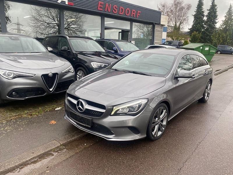 Gebraucht Mercedes CLA200 156 PS (114 kW) 2017 Grau Limousine