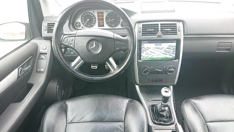 Silber Gebraucht 2007 Mercedes B170 Van / Kleinbus | 5.990 € (Etwas zu teuer) - Bild 1/4