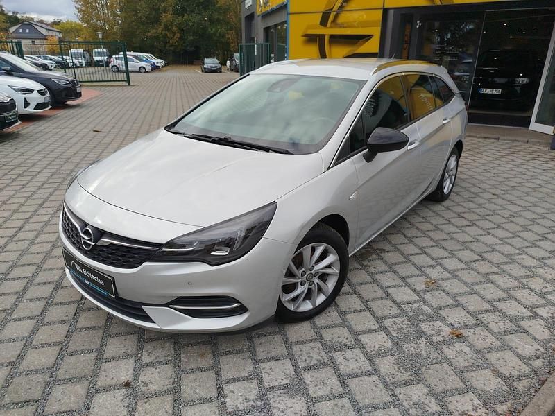 Gebraucht Opel Astra Elegance 131 PS (96 kW) 2020 Nautic blau Limousine