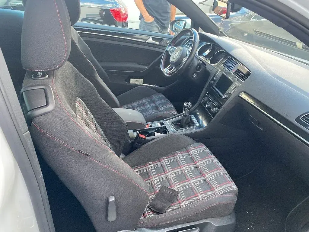 Gebraucht VW Golf VII GTI 230 PS (169 kW) 2016 Weiß Coupé