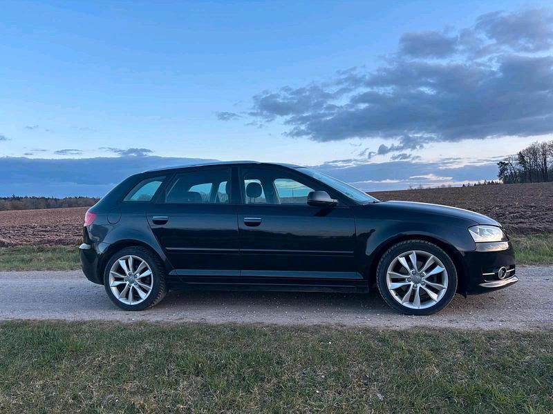 Usata Audi A3 140 CV (102 kW) 2012 Nero Utilitaria